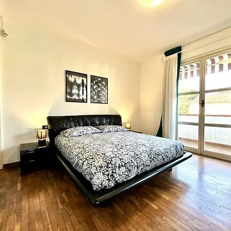 Golden Luxe - Private Garden Next The Sea